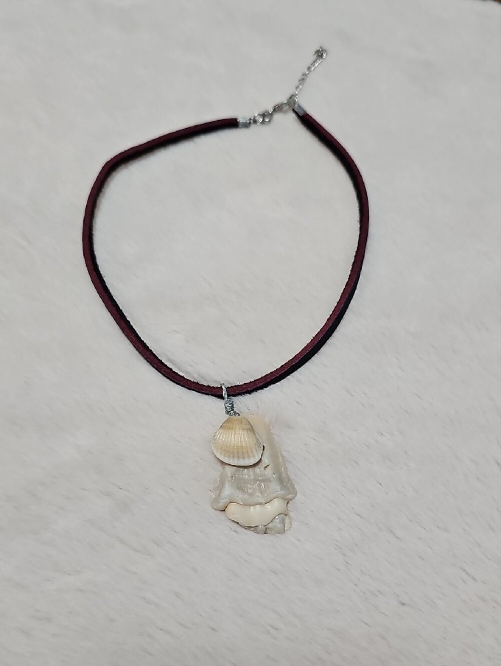 Handmade Seashell Choker – Black & Burgundy Leather Band